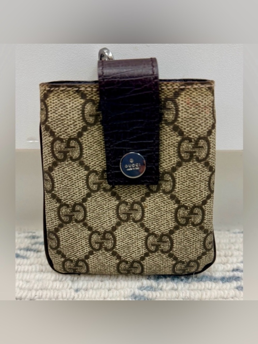 GUCCI Vintage Y2K Rare GG Supreme Monogram Canvas Pouch Snap Case W/ Carabiner